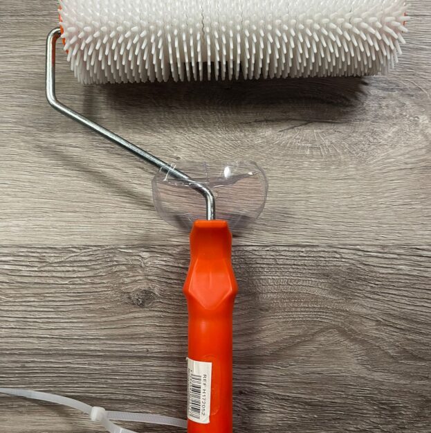 Floor-screeding-spike-roller